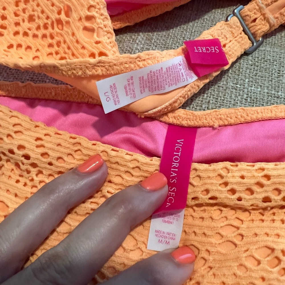 Victoria’s Secret bikini - Picture 3 of 3